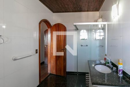 Casa para alugar com 550m², 5 quartos e 4 vagasBanheiro 2