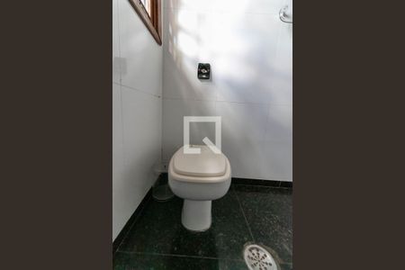 Casa para alugar com 550m², 5 quartos e 4 vagasBanheiro 3