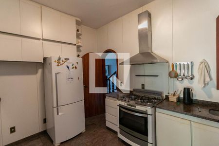 Casa para alugar com 550m², 5 quartos e 4 vagasCozinha e Área de Serviço