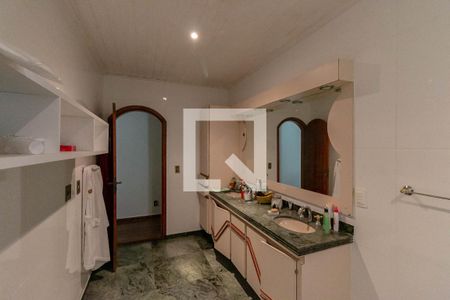 Casa para alugar com 550m², 5 quartos e 4 vagasBanheiro 4