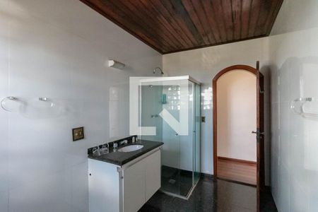 Casa para alugar com 550m², 5 quartos e 4 vagasBanheiro 3