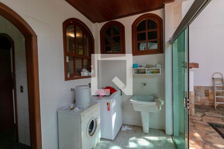 Casa para alugar com 550m², 5 quartos e 4 vagasCozinha e Área de Serviço