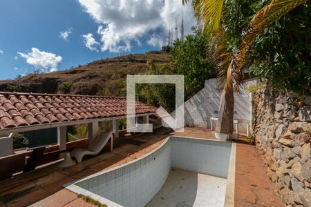 Casa para alugar com 550m², 5 quartos e 4 vagasPiscina