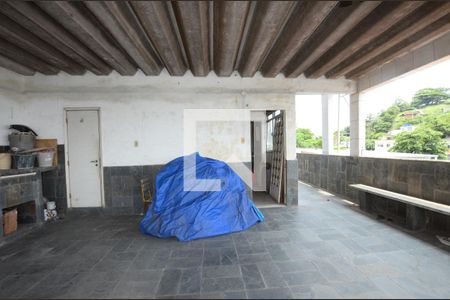 Casa à venda com 223m², 3 quartos e 2 vagasTerraço