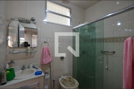 Casa à venda com 223m², 3 quartos e 2 vagasBanheiro