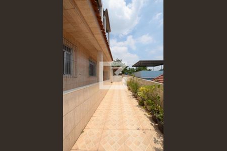 Casa à venda com 223m², 3 quartos e 2 vagasCorredor Lateral