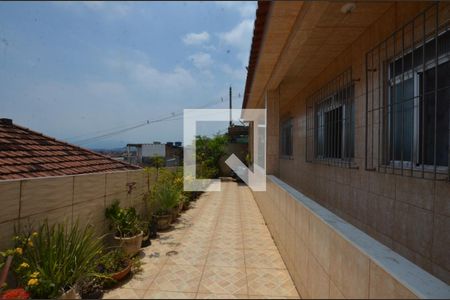 Casa à venda com 223m², 3 quartos e 2 vagasCorredor Lateral