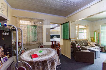 Sala de casa à venda com 4 quartos, 222m² em Mathias Velho, Canoas