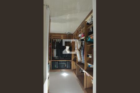 Casa à venda com 1054m², 3 quartos e 3 vagasCloset da suíte 3