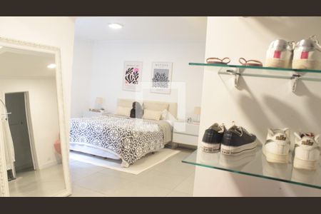 Casa à venda com 1054m², 3 quartos e 3 vagasQuarto Suíte