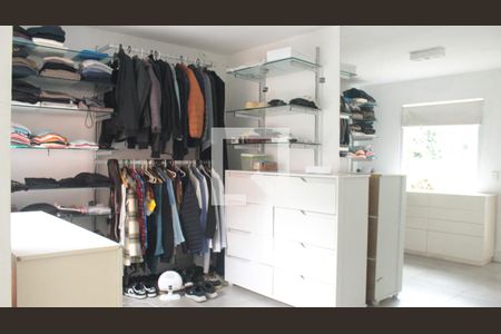 Casa à venda com 1054m², 3 quartos e 3 vagasCloset da suíte 2