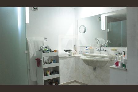 Casa à venda com 1054m², 3 quartos e 3 vagasBanheiro da Suíte 3