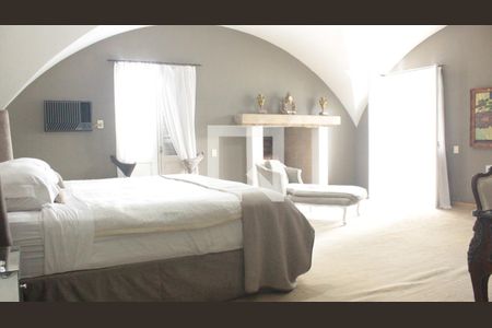 Casa à venda com 1054m², 3 quartos e 3 vagasQuarto 3 - Suíte