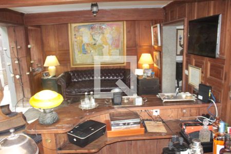 Casa à venda com 1054m², 3 quartos e 3 vagasSala Bar