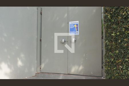 Casa à venda com 1054m², 3 quartos e 3 vagasPlaca Adesiva Portão