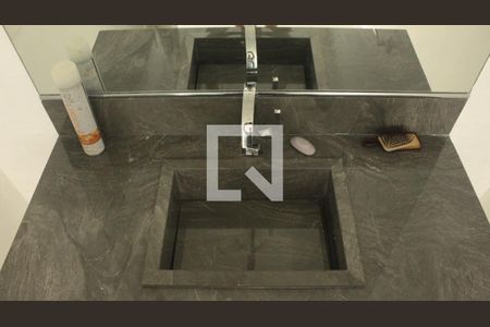 Casa à venda com 1054m², 3 quartos e 3 vagasBanheiro da Suíte