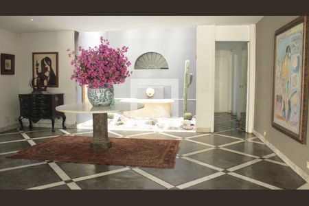 Casa à venda com 1054m², 3 quartos e 3 vagasSala