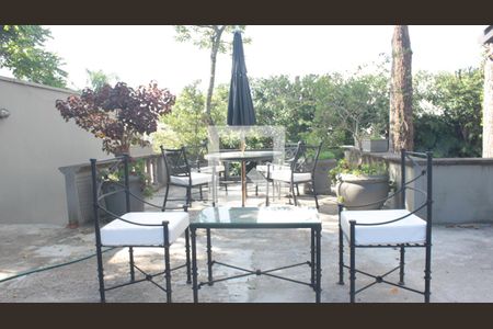 Casa à venda com 1054m², 3 quartos e 3 vagasVaranda