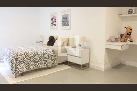 Casa à venda com 1054m², 3 quartos e 3 vagasQuarto Suíte