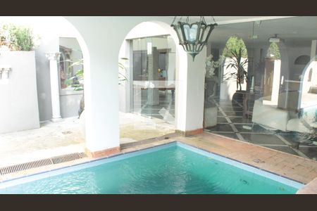 Casa à venda com 1054m², 3 quartos e 3 vagasÁrea comum - Piscina