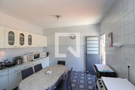 Casa à venda com 500m², 2 quartos e 2 vagasCozinha