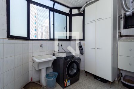 Apartamento à venda com 118m², 3 quartos e 3 vagas Apartamento à venda com 118m², 3 quartos e 3 vagasÁrea de Serviço