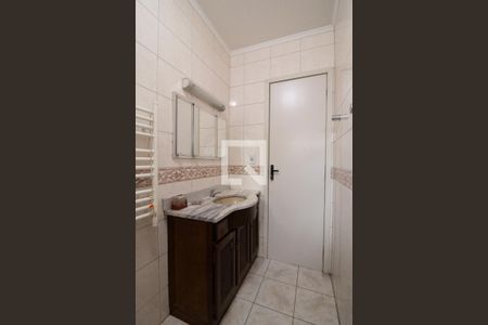 Banheiro de apartamento para alugar com 1 quarto, 56m² em Vila Ipiranga, Porto Alegre