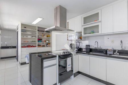 Apartamento à venda com 320m², 4 quartos e 2 vagasCozinha