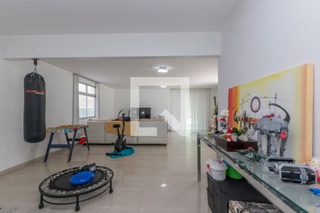 Apartamento à venda com 320m², 4 quartos e 2 vagasSala