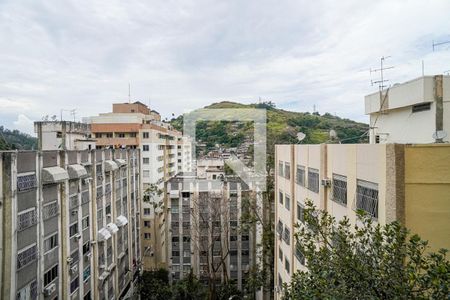 Sala de apartamento para alugar com 2 quartos, 60m² em Santa Rosa, Niterói