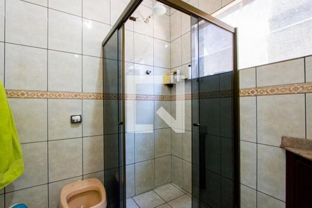 Casa à venda com 232m², 3 quartos e 8 vagasBanheiro social 1