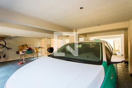 Casa à venda com 232m², 3 quartos e 8 vagasGaragem