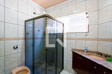 Casa à venda com 232m², 3 quartos e 8 vagasBanheiro social 1