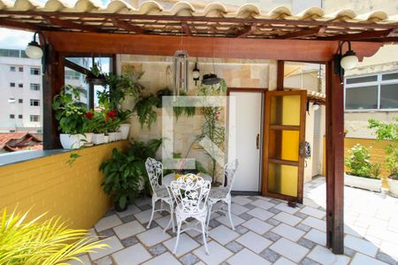 Apartamento à venda com 350m², 4 quartos e 2 vagas Apartamento à venda com 350m², 4 quartos e 2 vagasCobertura