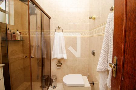 Apartamento à venda com 350m², 4 quartos e 2 vagas Apartamento à venda com 350m², 4 quartos e 2 vagasBanheiro Suite