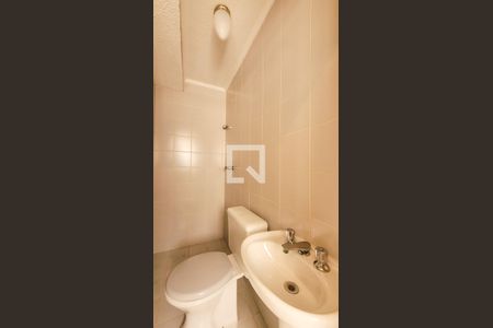 Apartamento à venda com 76m², 3 quartos e 1 vaga Apartamento à venda com 76m², 3 quartos e 1 vagaBanheiro da Área de Serviço