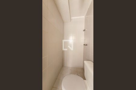 Apartamento à venda com 76m², 3 quartos e 1 vaga Apartamento à venda com 76m², 3 quartos e 1 vagaBanheiro da Área de Serviço