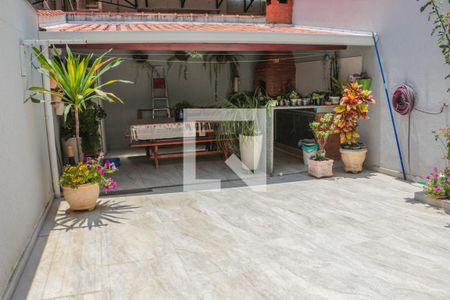 Casa à venda com 140m², 3 quartos e 2 vagasQuintal