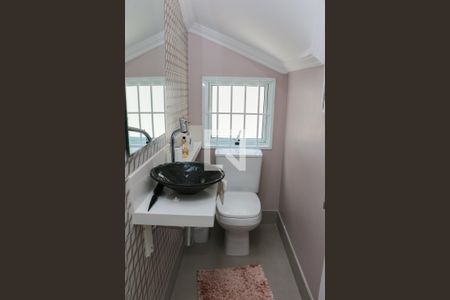 Casa à venda com 140m², 3 quartos e 2 vagasÁrea de serviço