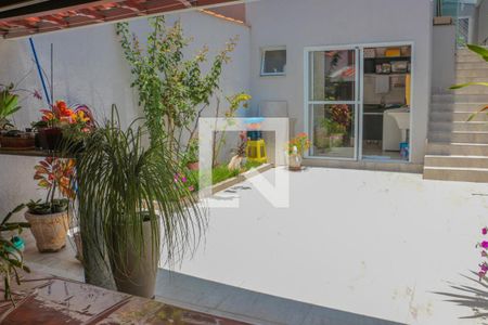 Casa à venda com 140m², 3 quartos e 2 vagasÁrea comum