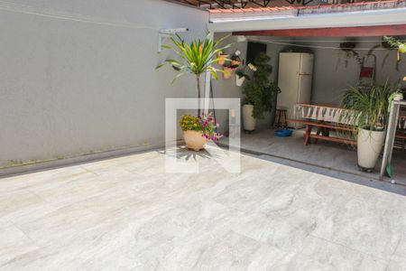 Casa à venda com 140m², 3 quartos e 2 vagasQuintal