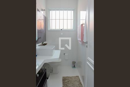 Casa à venda com 140m², 3 quartos e 2 vagasBanheiro 2