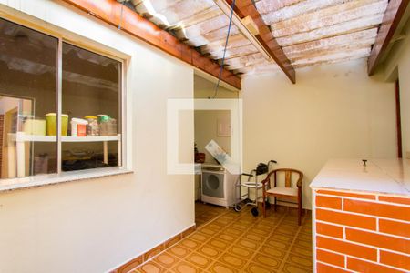 Casa à venda com 180m², 3 quartos e 2 vagasÁrea de serviço