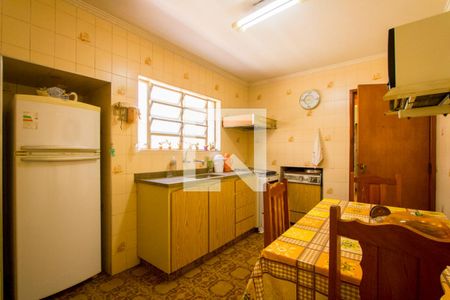 Casa à venda com 180m², 3 quartos e 2 vagasCozinha