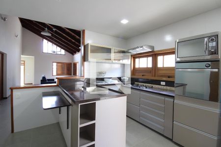 Casa de condomínio à venda com 189m², 4 quartos e 3 vagasCozinha
