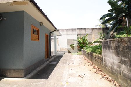 Casa de condomínio à venda com 189m², 4 quartos e 3 vagasQuintal