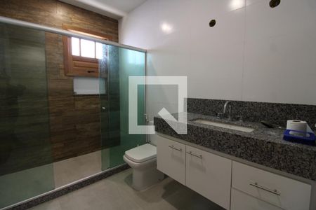 Casa de condomínio à venda com 189m², 4 quartos e 3 vagasBanheiro Social