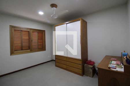 Casa de condomínio à venda com 189m², 4 quartos e 3 vagasQuarto 2