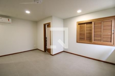 Casa de condomínio à venda com 189m², 4 quartos e 3 vagasQuarto 4 - Suíte