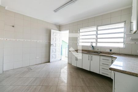 Casa à venda com 220m², 3 quartos e 2 vagas Casa à venda com 220m², 3 quartos e 2 vagasCozinha